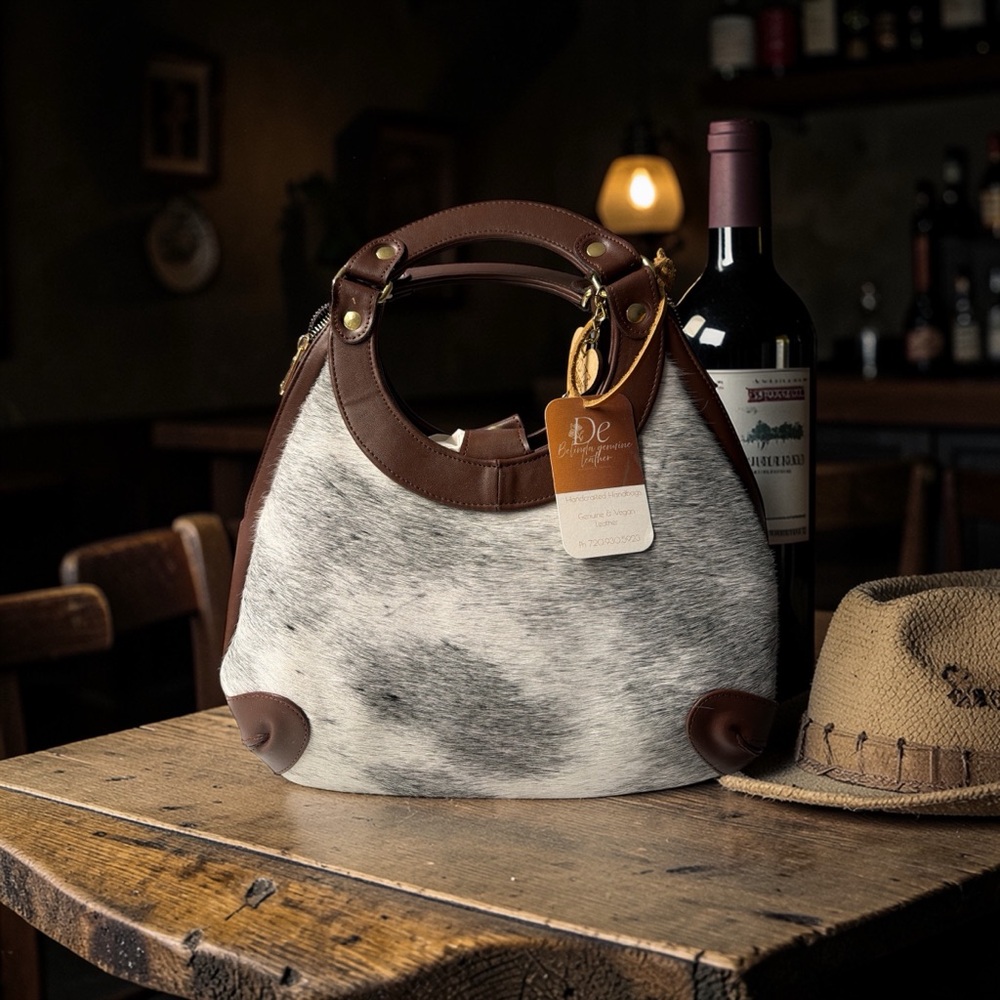Elegant Brown and White Leather Handbag